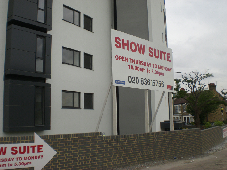 Friern Barnet Road, N11