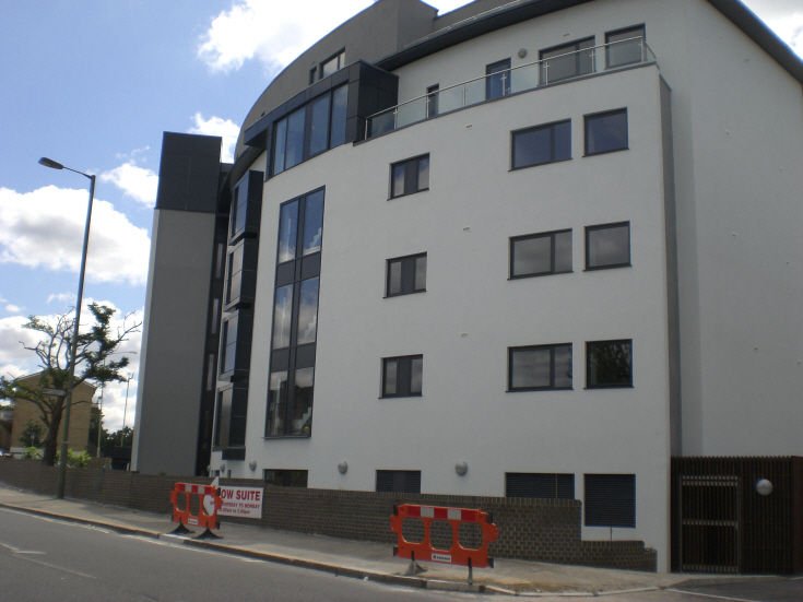 Friern Barnet Road, N11