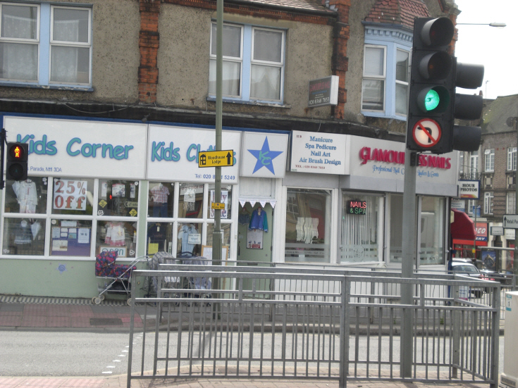 Friern Barnet Road, N11