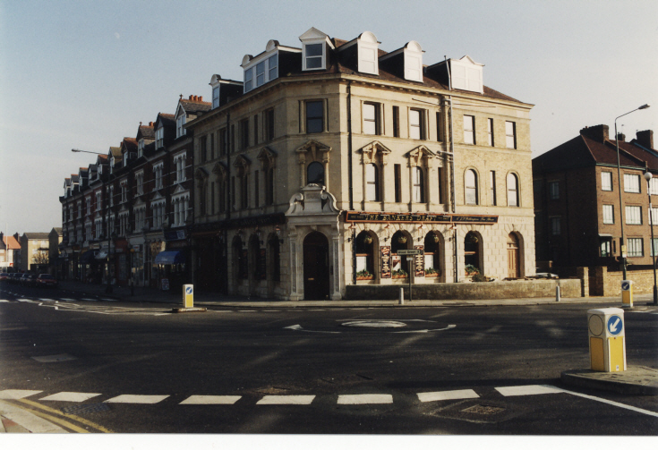 Friern Barnet Road, N11