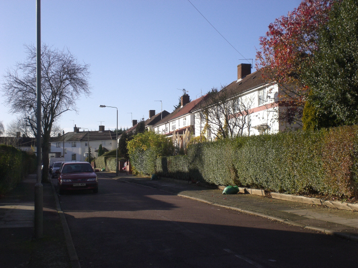 Miles Way, N20