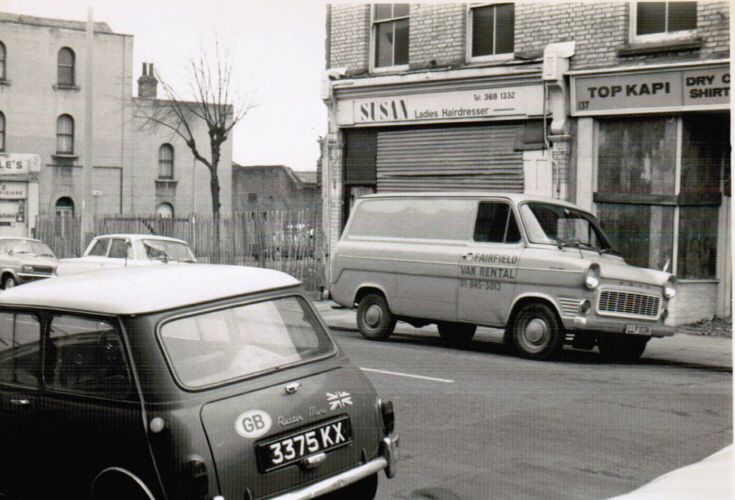 High Road, New Southgate