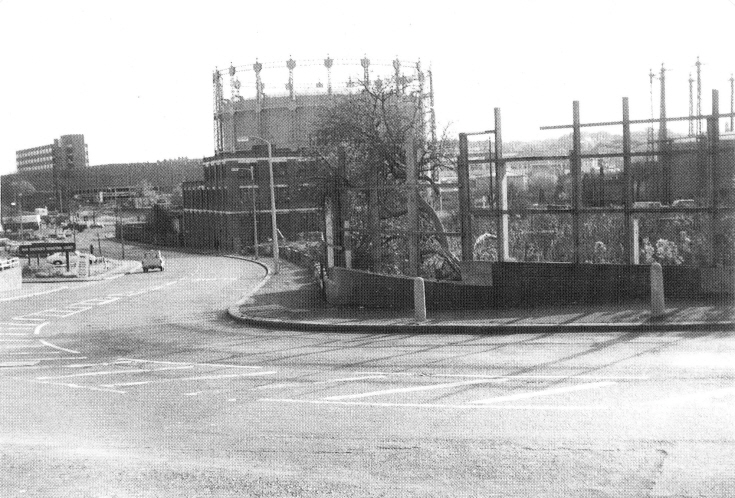 High Road, New Southgate