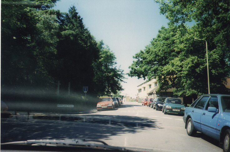 High Road, New Southgate
