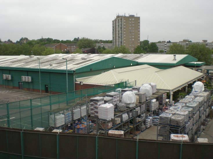 Station Road, N11
