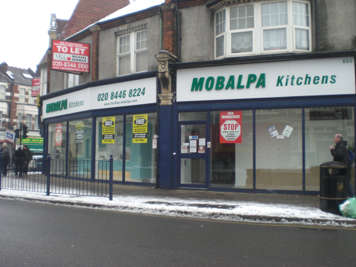High Road, North Finchley