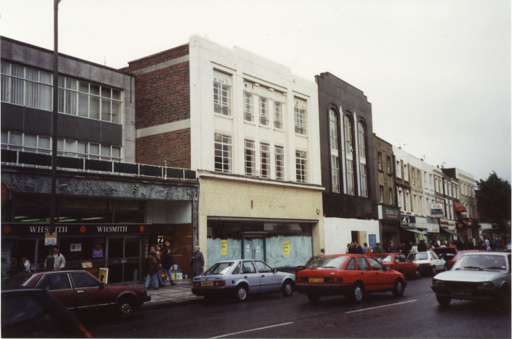High Road, North Finchley