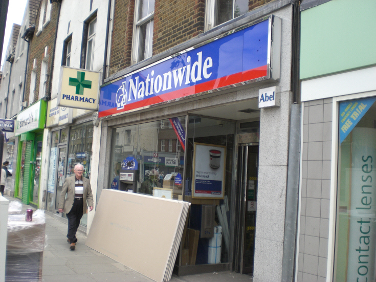 High Road, North Finchley