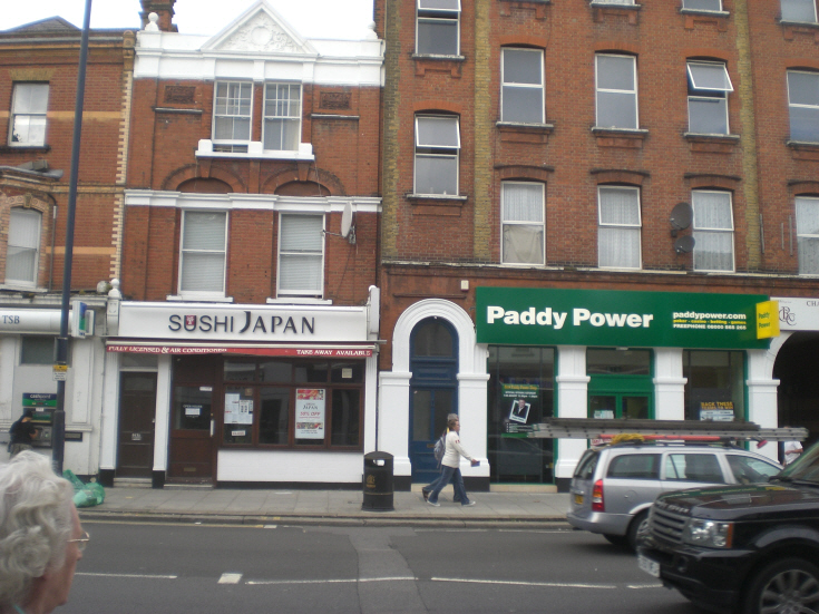 High Road, North Finchley