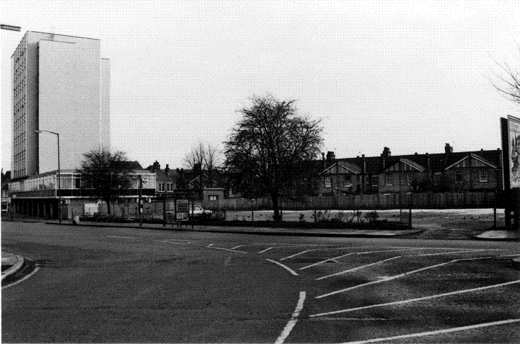 Kingsway, N12
