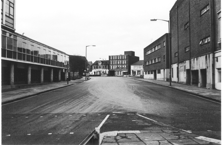 Kingsway, N12