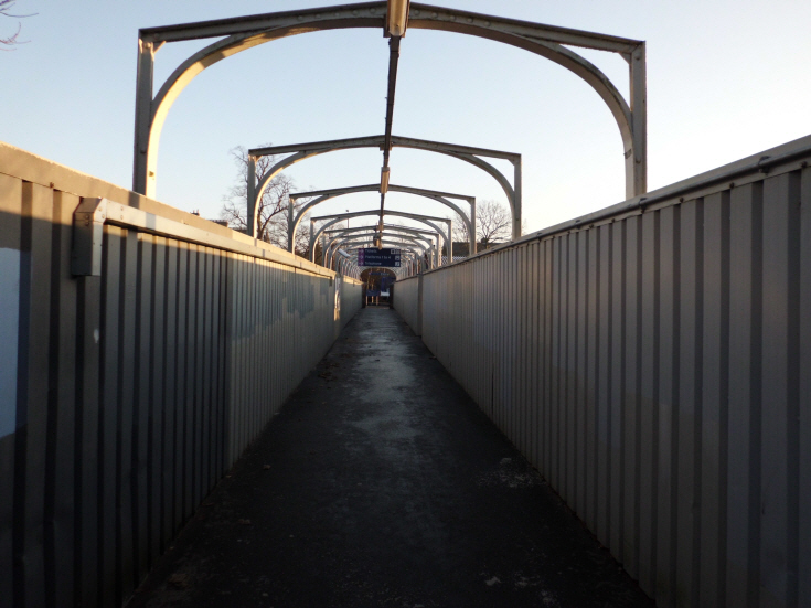 New Southgate Station