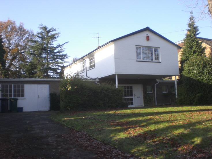 Oakleigh Park North, N20