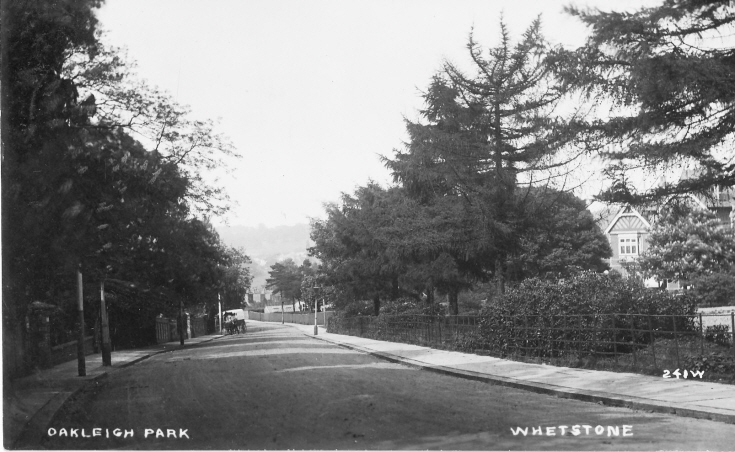 Oakleigh Park North, N20