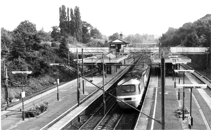 Oakleigh Park Station