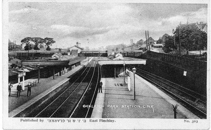 Oakleigh Park Station
