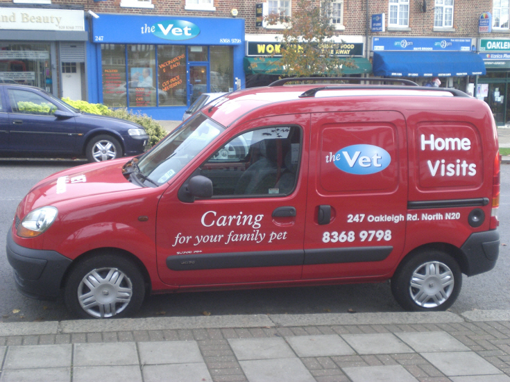 Oakleigh Road North, N20