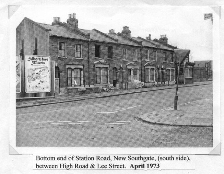 Station Road, N11