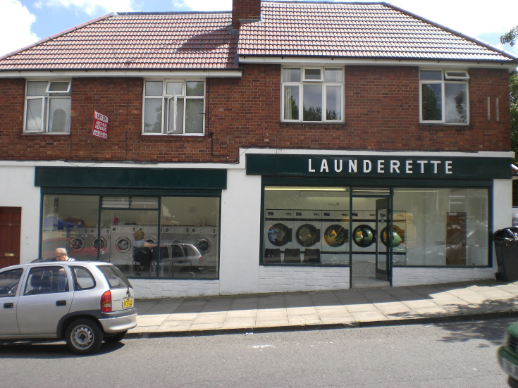 Raleigh Drive, N20