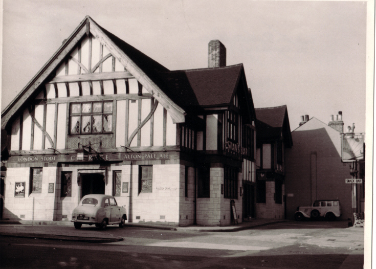 The Rising Sun, 248 Oakleigh Road North