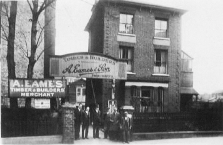 Oakleigh Road South, N11