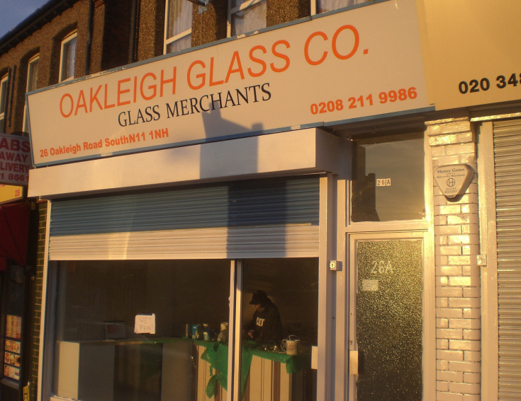 Oakleigh Road South, N11