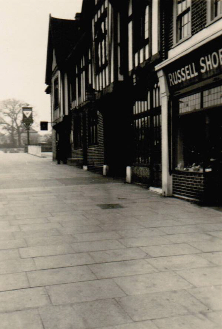 Russell Lane, N20