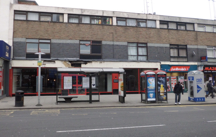 High Road, North Finchley