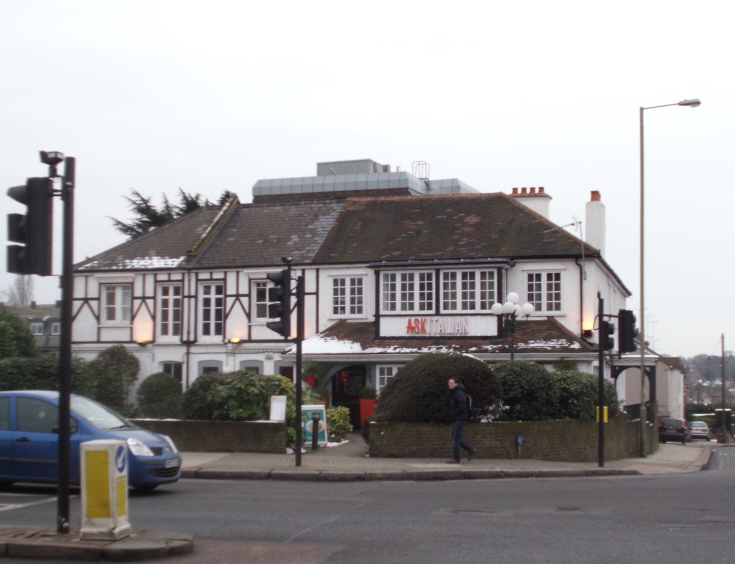 High Road, Whetstone