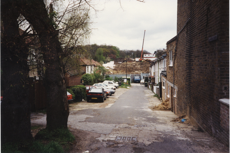 Summers Row, N12