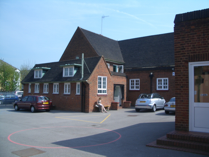 Hollickwood School, Sydney Road, N10