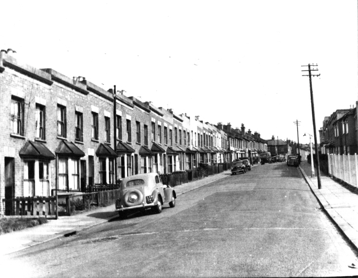The Avenue, N11