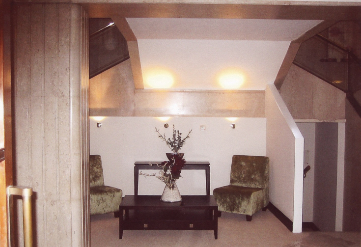 Frierrn Barnet Town Hall