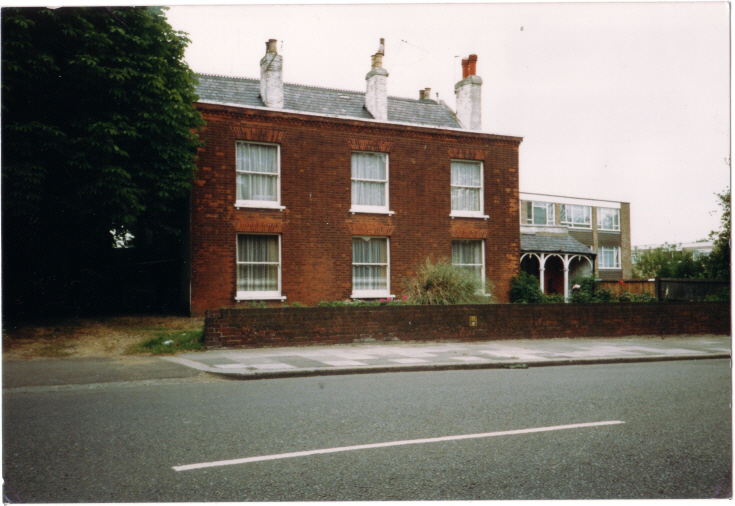 High Road, Whetstone