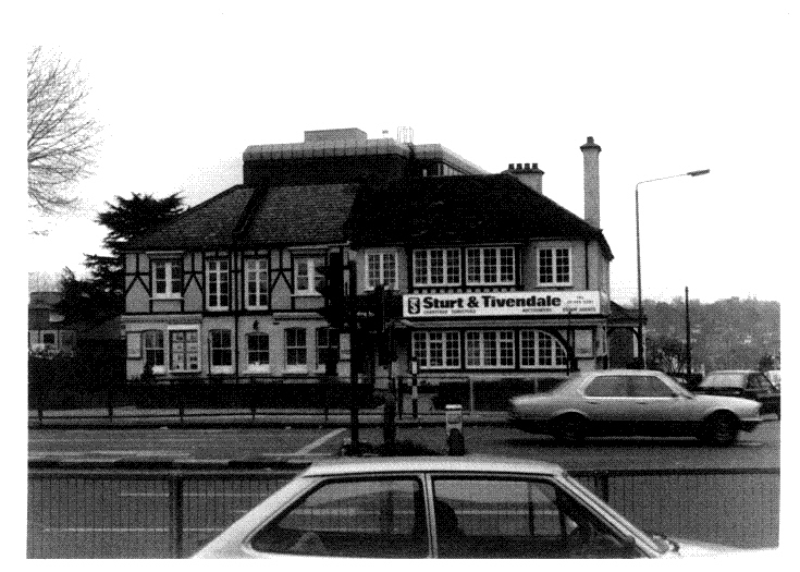 High Road, Whetstone