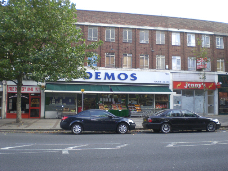 High Road, Whetstone