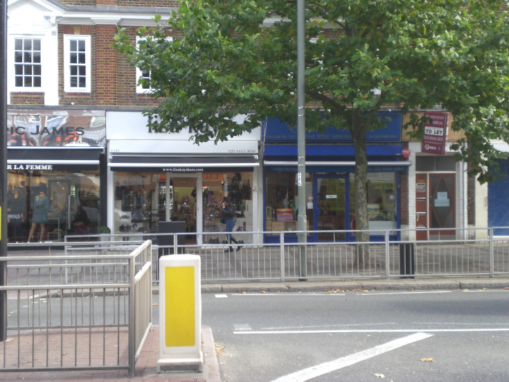 High Road, Whetstone