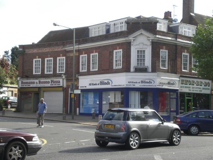 High Road, Whetstone