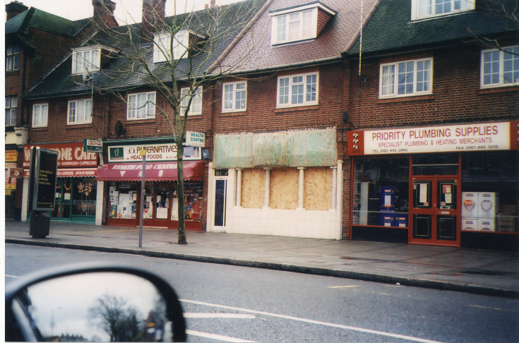 High Road, Whetstone