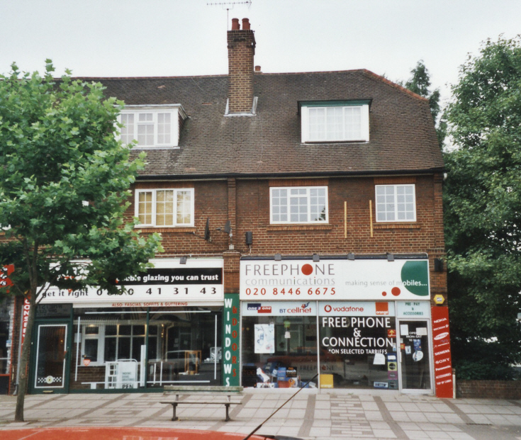 High Road, Whetstone