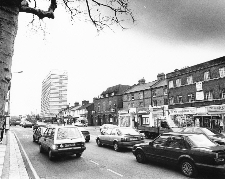 High Road, Whetstone