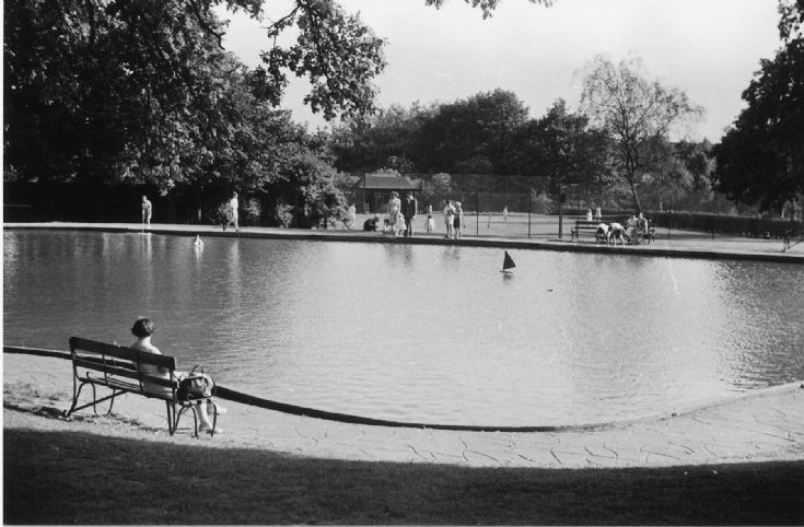 Friary Park. Boating lake
