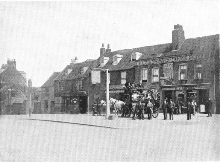 Friern and Finchley Photo Archive The Griffin, 1262 High Road, Whetstone