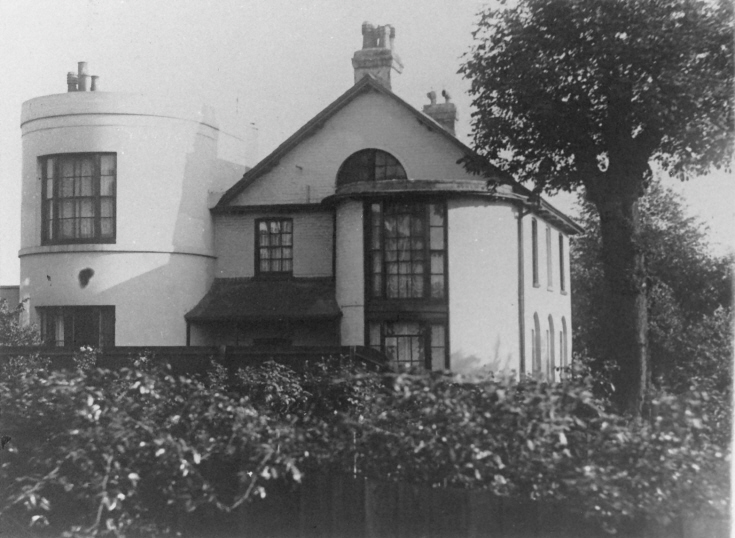 High Road, Whetstone