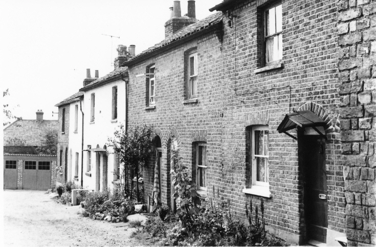 High Road, Whetstone