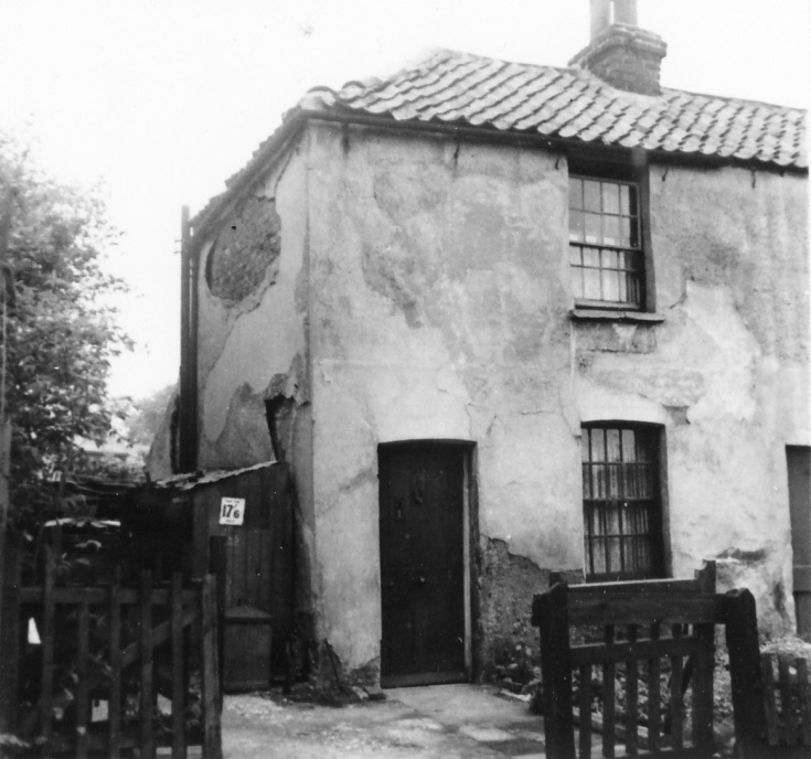 Swan Lane, N20