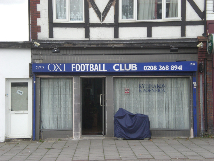Woodhouse Road, N12