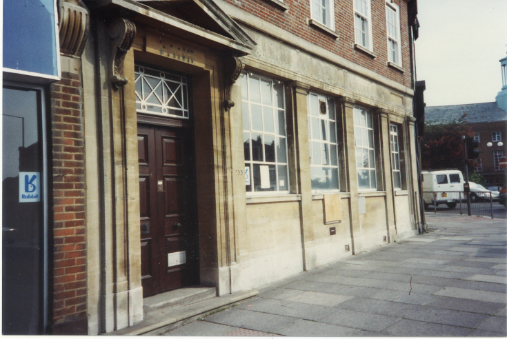 Woodhouse Road, N12