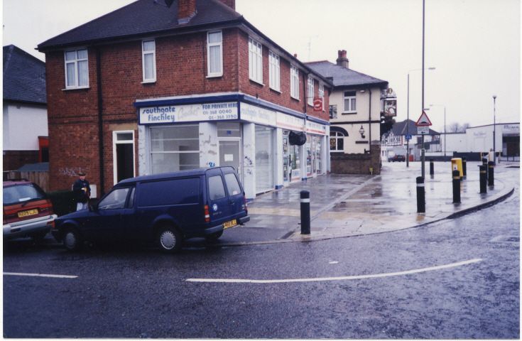 Woodhouse Road, N12