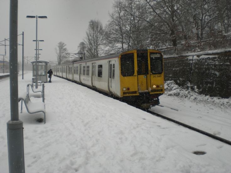 New Southgate Station